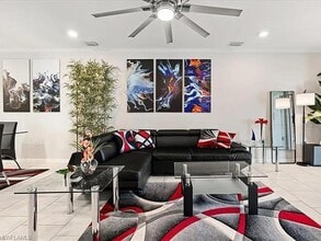 14672 Edgewater Cir in Naples, FL - Foto de edificio - Building Photo