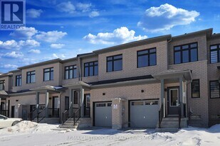 2944 Peter Matthews Dr in Pickering, ON - Building Photo