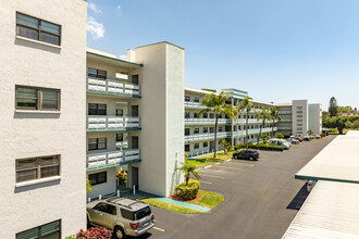 Terrace Park of Five Towns in St. Petersburg, FL - Building Photo - Building Photo