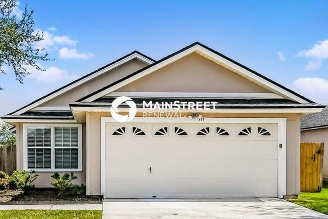 property at 1620 Dartmouth Dr