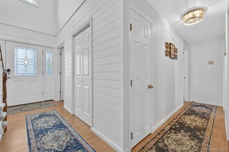 22 Blossom Hill Dr in Marlboro, NY - Building Photo - Building Photo