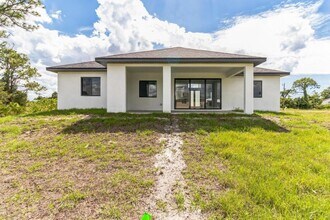 3408 2nd St SW in Lehigh Acres, FL - Building Photo - Building Photo