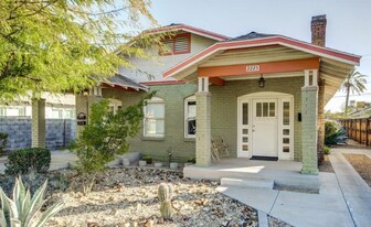2225 N 9th St in Phoenix, AZ - Building Photo