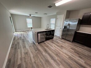 2277 Caspian Dr in Lakeland, FL - Foto de edificio - Building Photo