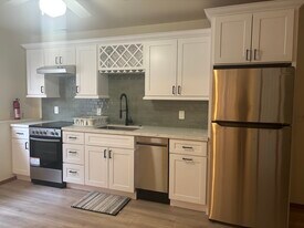 511 Queen Ave NE in Renton, WA - Building Photo