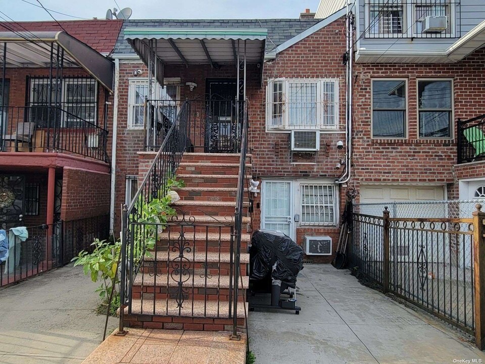 9919 Avenue L in Brooklyn, NY - Building Photo