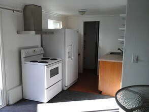 77775 Michigan Dr in Palm Desert, CA - Building Photo - Building Photo