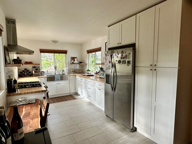 property at 1099 Cunningham Rd