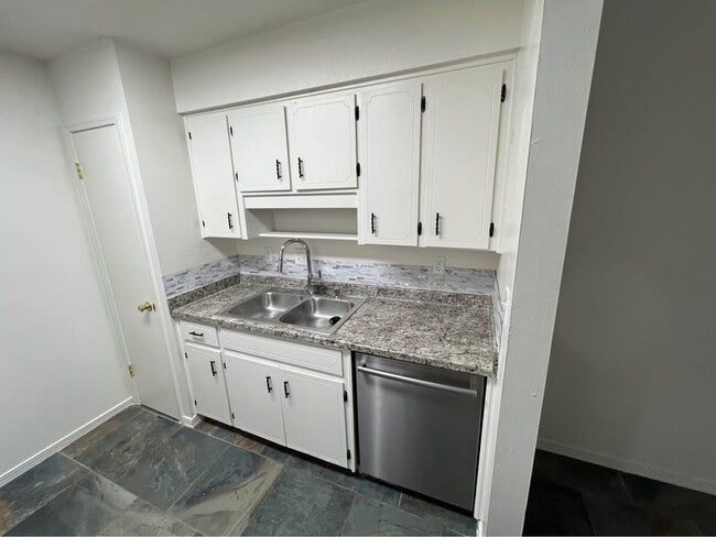 8341 Country Walk Dr in Pensacola, FL - Building Photo - Building Photo