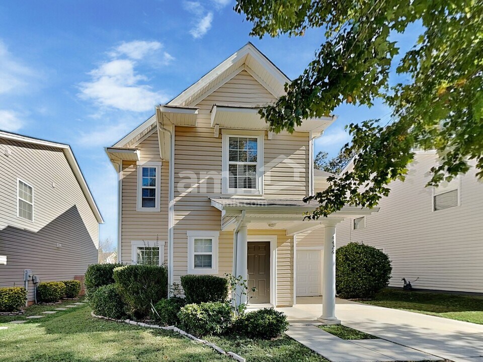 4426 Red Hook Rd in Monroe, NC - Foto de edificio