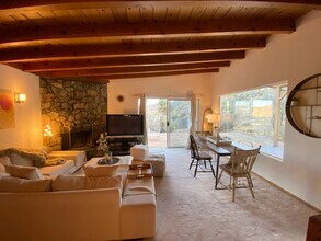 8080 Sunset Rd in Joshua Tree, CA - Building Photo - Building Photo