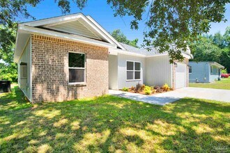4 Tennessee Dr in Pensacola, FL - Building Photo - Building Photo