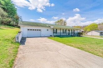 182 Megan Ln in Luttrell, TN - Building Photo - Building Photo