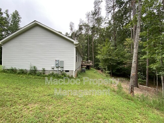 5404 Trimmingham Ct in Mineral, VA - Building Photo - Building Photo