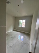 8906 W Flagler St in Miami, FL - Building Photo - Building Photo