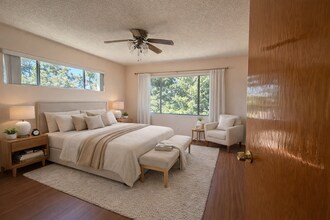 802 Fischer St, Unit B in Glendale, CA - Building Photo - Building Photo