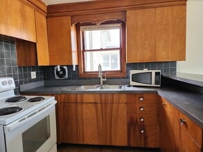 418 Sherry St in Neenah, WI - Building Photo - Building Photo