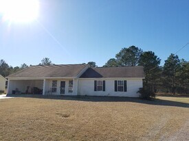 726 Macey St in East Dublin, GA - Building Photo
