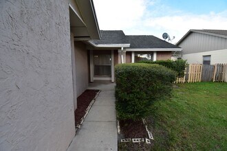3235 Thunder Cloud Dr in Kissimmee, FL - Building Photo - Building Photo