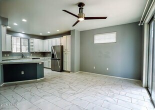 207 W Mountain Sage Dr in Phoenix, AZ - Building Photo - Building Photo