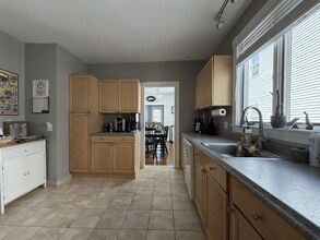 170 Fellsway W, Unit 2 in Medford, MA - Foto de edificio - Building Photo