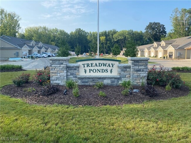 640 Treadway Blvd in Sheffield Lake, OH - Building Photo - Building Photo