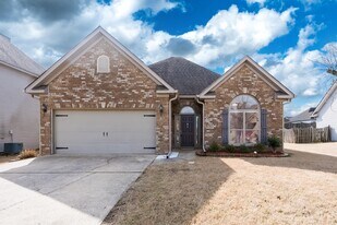 2520 Stonecreek Trail in Helena, AL - Building Photo