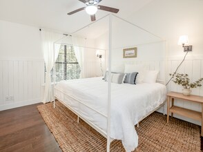 5011 Jenkins Ave in North Charleston, SC - Foto de edificio - Building Photo