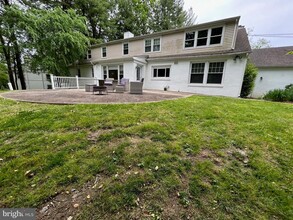 1621 Sweet Briar Rd in Gladwyne, PA - Building Photo - Building Photo