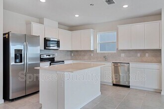 7726 Syracuse Dr in Clermont, FL - Building Photo - Building Photo