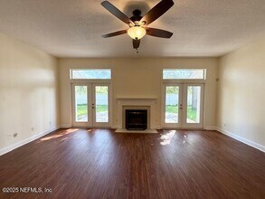 440 Crescent Pond Dr in Jacksonville, FL - Building Photo - Building Photo