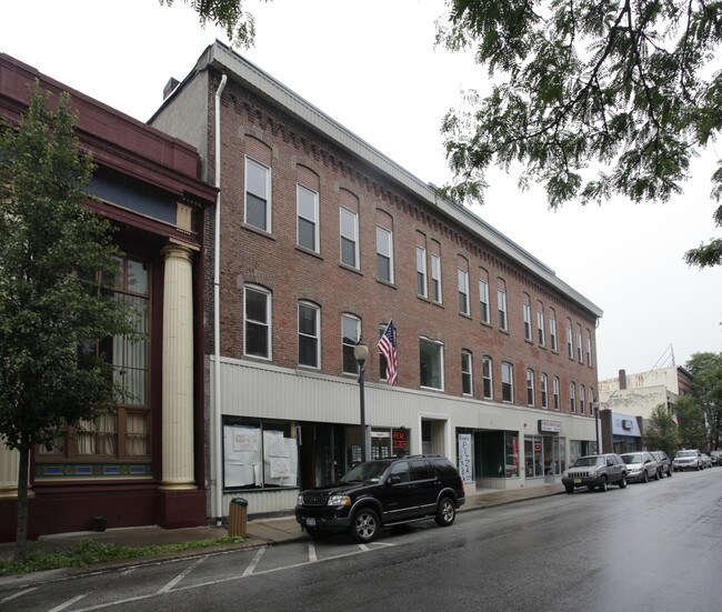 24-32 Front St in Port Jervis, NY - Building Photo - Building Photo