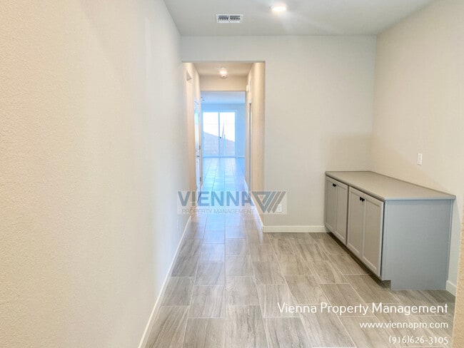 7441 Moon Dream Wy in Roseville, CA - Building Photo - Building Photo