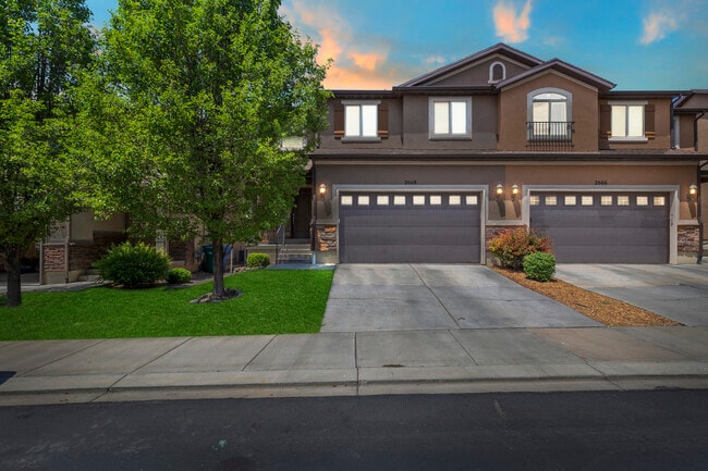 property at 2668 Cottonwood Dr