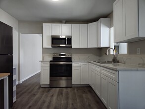 209 W Ave 26, Unit 211 in Los Angeles, CA - Building Photo - Building Photo
