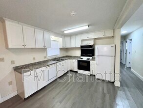 3740 Branding Iron Dr in Gastonia, NC - Building Photo - Building Photo