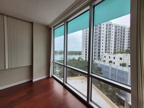 322 E Central Blvd, Unit apt 911 in Orlando, FL - Foto de edificio - Building Photo