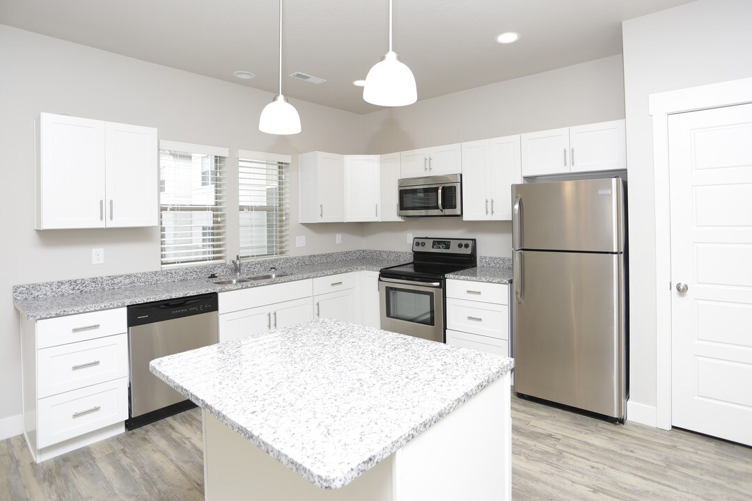 Bella Grace in Pleasant Grove, UT - Building Photo