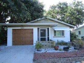 421 Riviera St in Venice, FL - Building Photo
