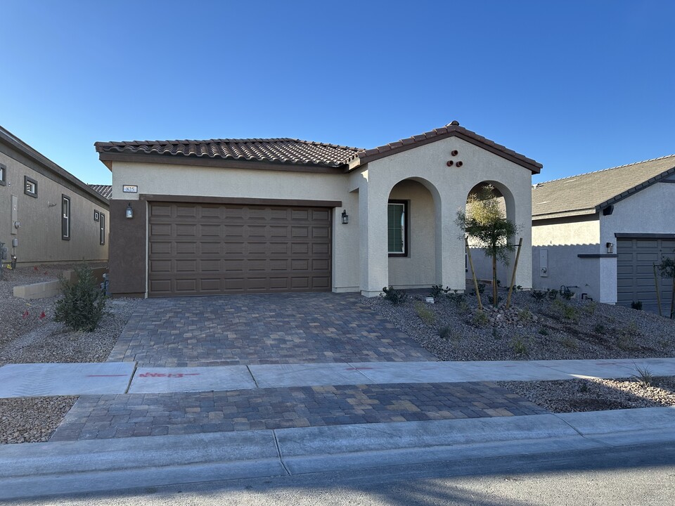 825 Lofton Meadows St in Henderson, NV - Building Photo