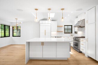 1065 S Monroe St in Denver, CO - Building Photo - Building Photo