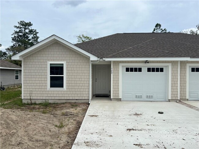 129 Drew Cir in Brunswick, GA - Building Photo - Building Photo