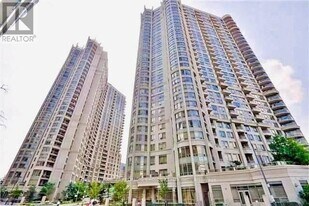 3888 Duke of York Blvd in Mississauga, ON - Building Photo