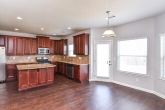 304 Brittney Cove in Loganville, GA - Building Photo - Building Photo