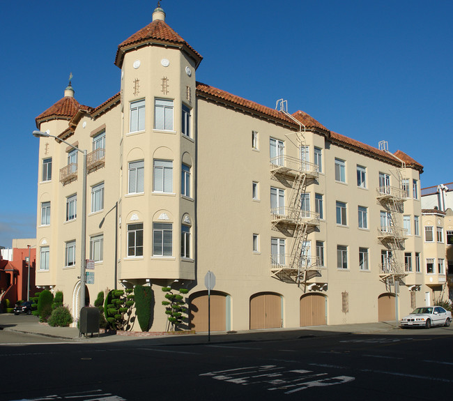 401 Avila St in San Francisco, CA - Building Photo - Building Photo