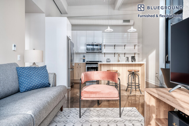 676 N La Salle Dr in Chicago, IL - Building Photo - Building Photo