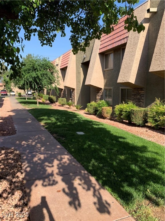 property at 4954 River Glen Dr