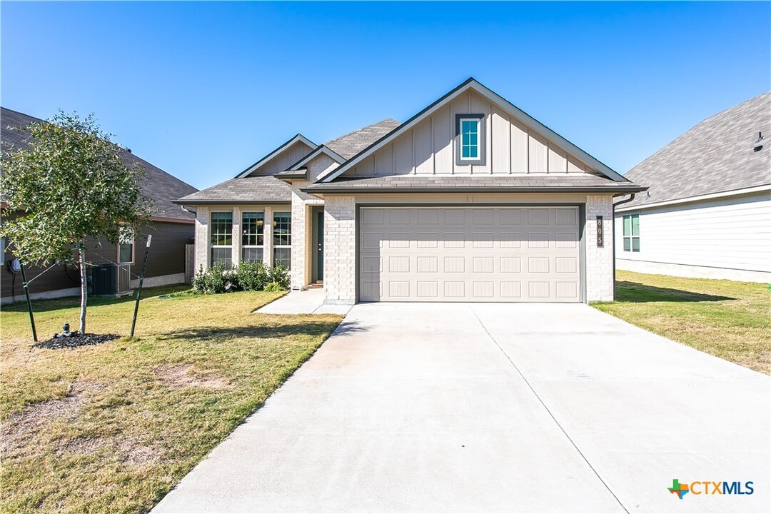 805 Stockdale Rd in Copperas Cove, TX - Building Photo