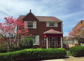 2108 Lucina Ave in Pittsburgh, PA - Building Photo