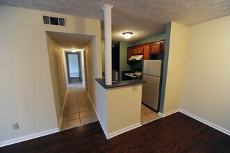 100 Downing Way, Unit C in Athens, GA - Building Photo - Building Photo